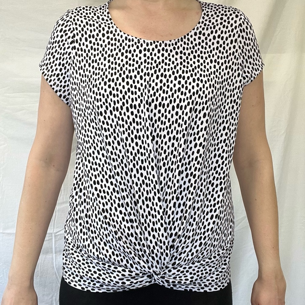 Adrianna Papell Size M Dotted Short Sleeve Shirt - Picture 8 of 9